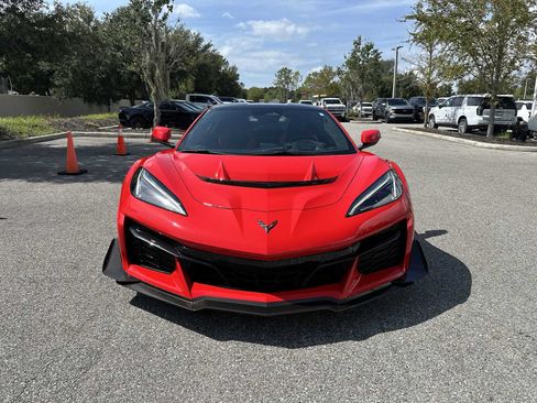 Used 2025 Chevrolet Corvette ZR1 w/ ZR1 Carbon Fiber Aero Package RWD image 9