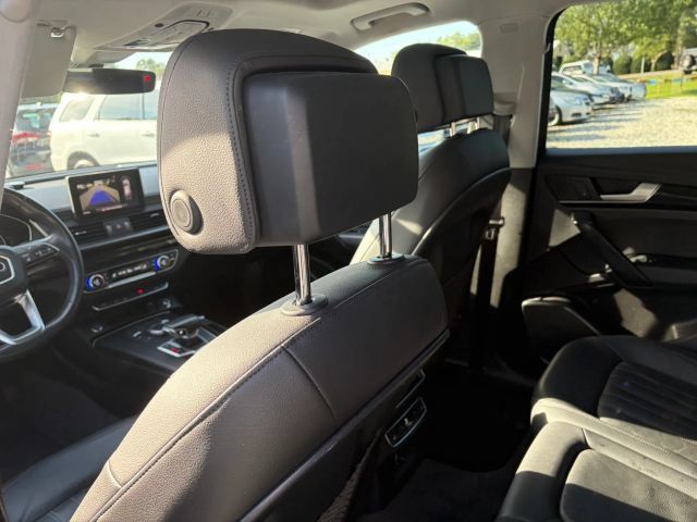 Used 2018 Audi Q5 2.0T Premium Plus w/ Premium Plus Package AWD/4WD image 19