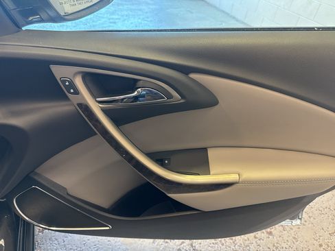Used 2015 Buick Verano FWD image 21