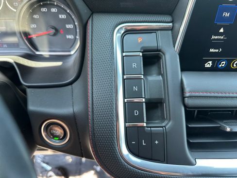 Used 2021 Chevrolet Suburban RST AWD/4WD image 22