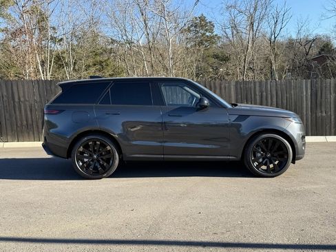 New 2025 Land Rover Range Rover Sport SE image 7