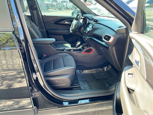 Used 2023 Chevrolet TrailBlazer RS w/ Sun and Liftgate Package AWD/4WD image 27
