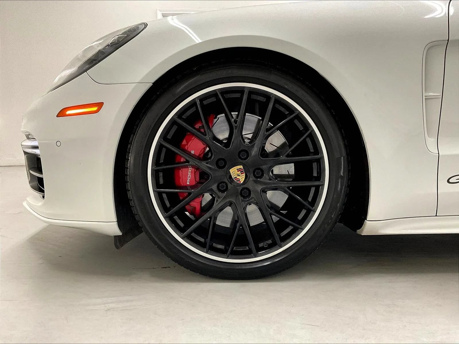 Used 2020 Porsche Panamera GTS AWD/4WD image 35