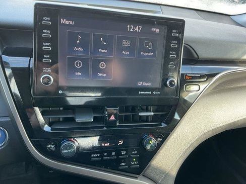 Used 2022 Toyota Camry XSE w/ Cold Weather Package image 16
