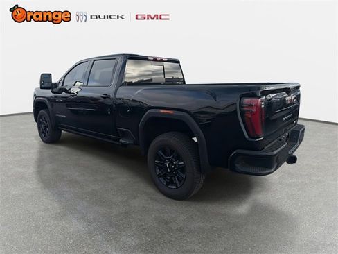 Used 2024 GMC Sierra 2500 AT4 w/ AT4 Premium Plus Package image 5