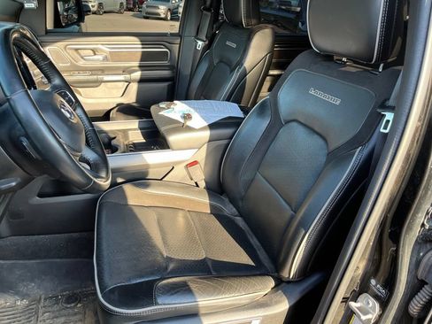 Used 2023 RAM 1500 Laramie AWD/4WD image 7