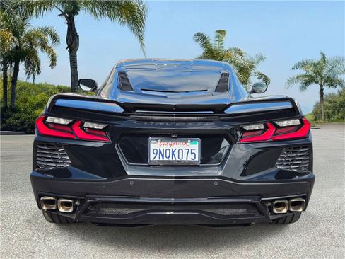 Used 2022 Chevrolet Corvette Stingray Coupe w/ Z51 Performance Package RWD image 5
