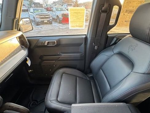 New 2025 Ford Bronco Big Bend w/ Black Diamond Package image 32
