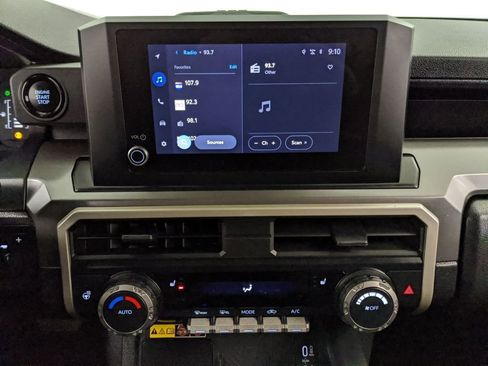 Used 2024 Toyota Tacoma SR5 image 9