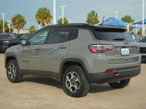 Used 2022 Jeep Compass Trailhawk w/ Sun and Sound Group AWD/4WD image 4