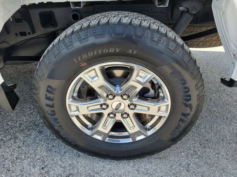 Used 2023 Ford F150 Lariat AWD/4WD image 6