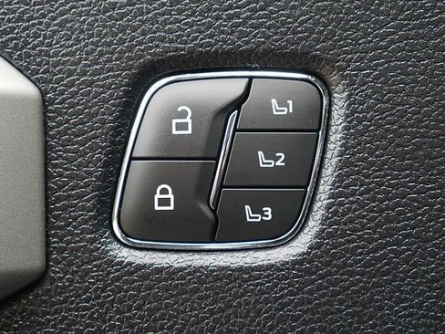 Used 2020 Ford F250 Lariat w/ Lariat Ultimate Package image 26