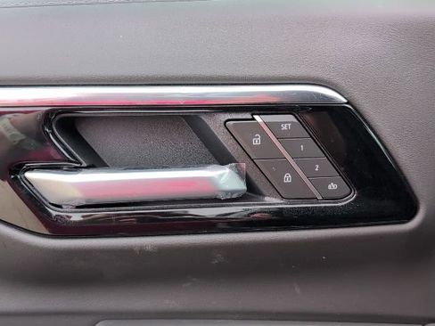 New 2026 Chevrolet Suburban LT w/ Comfort Package image 18