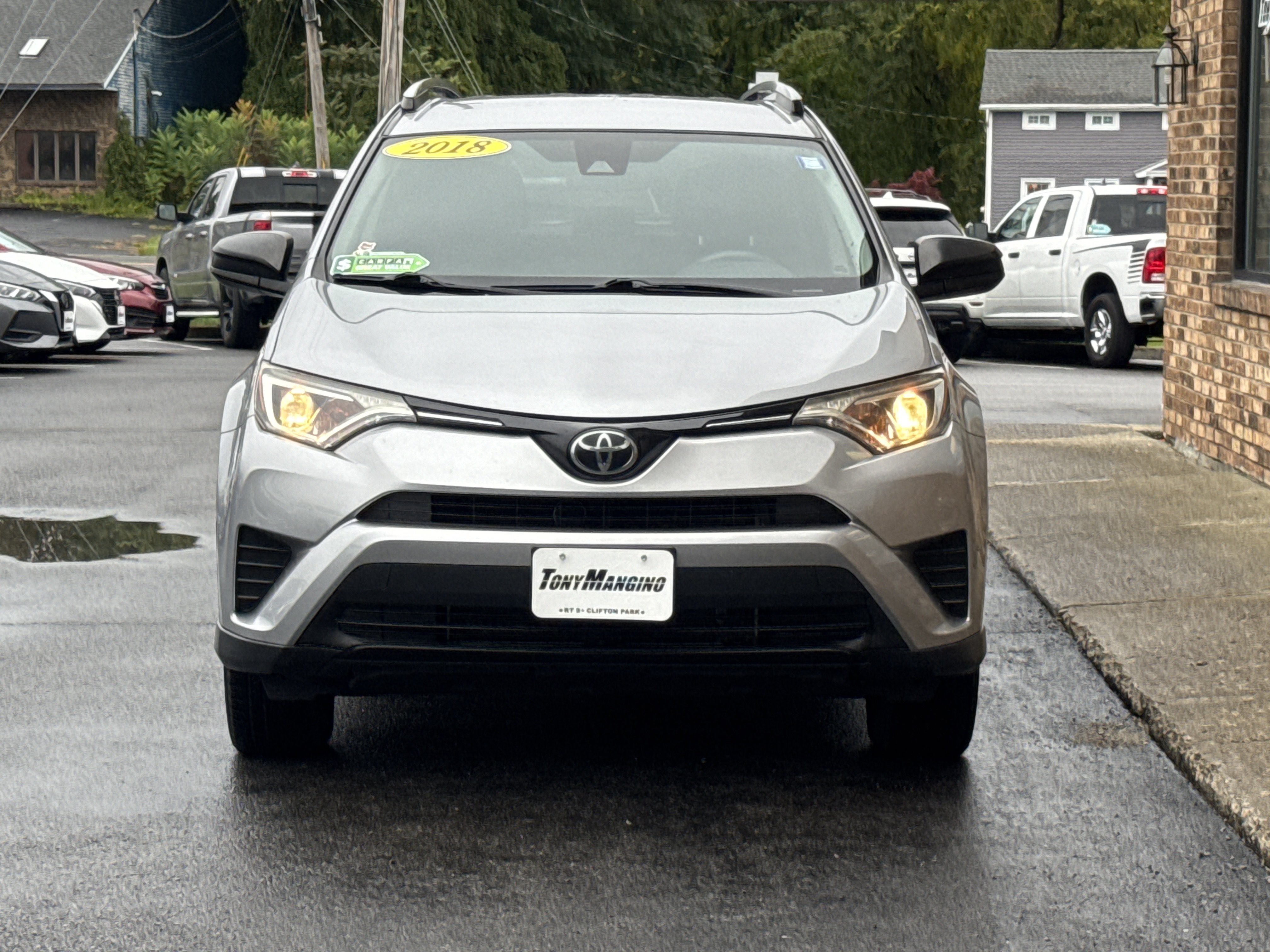 Used 2018 Toyota RAV4 LE w/ All Weather Liner Package AWD/4WD image 8