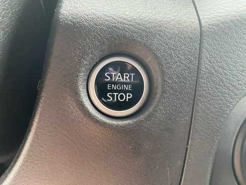 Used 2024 Nissan Frontier SV AWD/4WD image 38