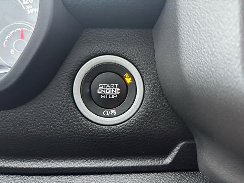 Used 2019 RAM 1500 Big Horn image 21