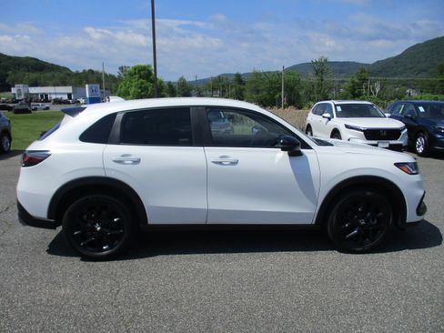 Certified 2024 Honda HR-V Sport image 4