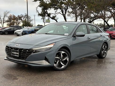 Used 2023 Hyundai Elantra Limited image 49