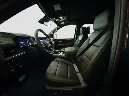 New 2026 Chevrolet Suburban High Country AWD/4WD image 23
