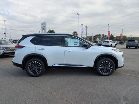 New 2026 Nissan Rogue Platinum w/ Tech Package AWD/4WD image 2
