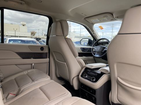 Used 2019 Lincoln Navigator Select w/ Cargo Package RWD image 26