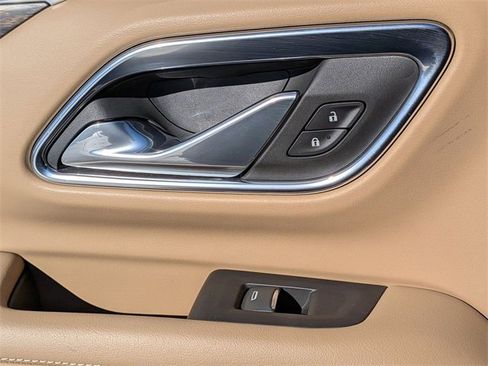 Used 2023 Chevrolet Tahoe Premier w/ Premium Package image 31