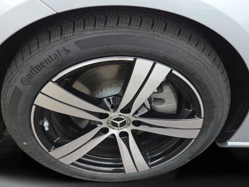 New 2026 Mercedes-Benz C 300 4MATIC Sedan image 9