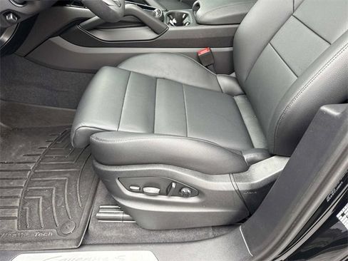 Used 2025 Porsche Cayenne S image 11