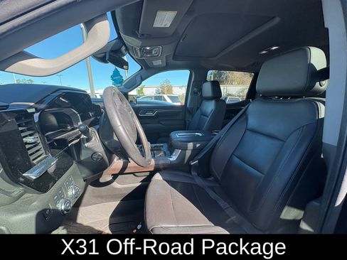 Used 2022 GMC Sierra 1500 SLT w/ SLT Convenience Package image 2