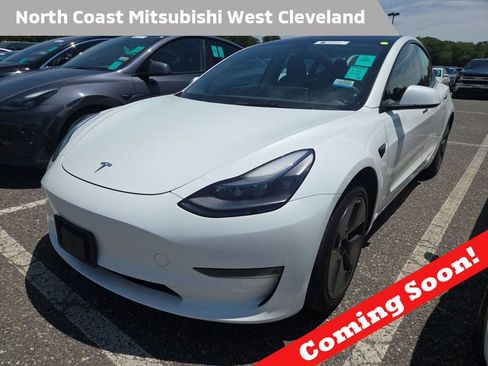 Used 2023 Tesla Model 3 Standard Range RWD image 1