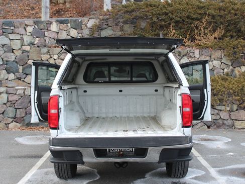 Used 2018 Chevrolet Colorado W/T image 10