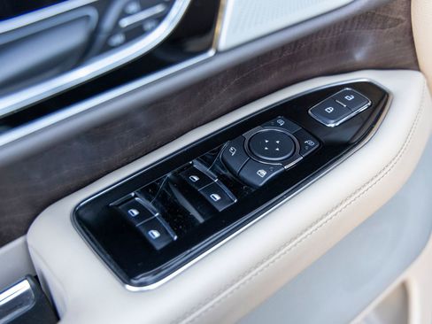 Used 2023 Lincoln Navigator Reserve image 22