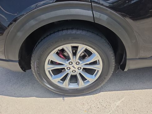 Used 2021 Ford Explorer Limited w/ Equipment Group 301A RWD image 16