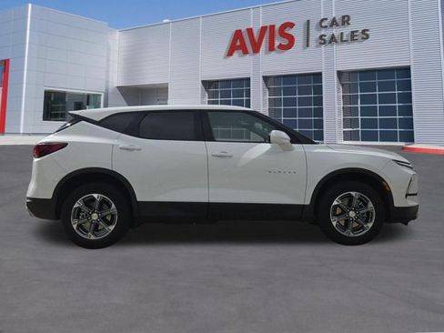 Used 2025 Chevrolet Blazer LT AWD/4WD image 5