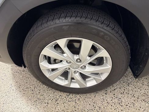 Used 2021 Hyundai Tucson SE w/ Cargo Package FWD image 5