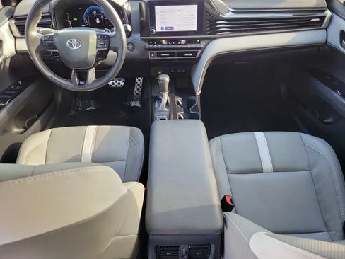 Used 2025 Toyota Camry SE w/ Convenience Package FWD image 14