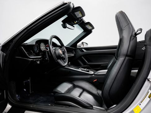 Used 2020 Porsche 911 Carrera 4S AWD/4WD image 22