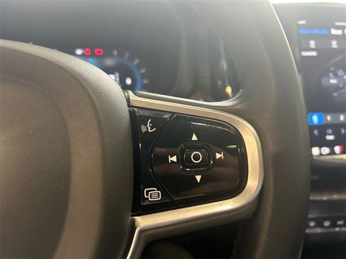 Certified 2023 Volvo XC60 B5 Ultimate w/ Climate Package image 13