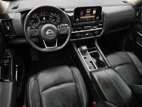 Certified 2022 Nissan Pathfinder SV w/ SV Premium Package image 17