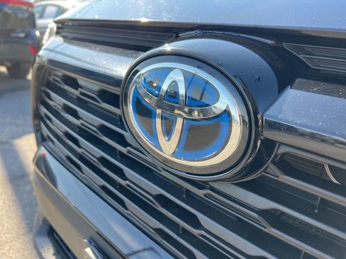 Used 2023 Toyota RAV4 AWD Hybrid image 29
