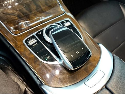 Used 2015 Mercedes-Benz C 300 Sedan image 15