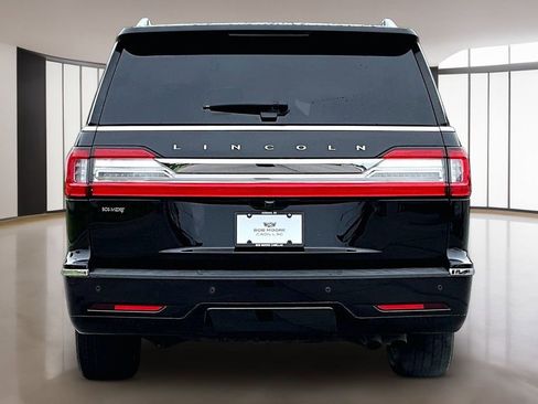 Used 2020 Lincoln Navigator L Reserve w/ Equipment Group 208A Reserve AWD/4WD image 4
