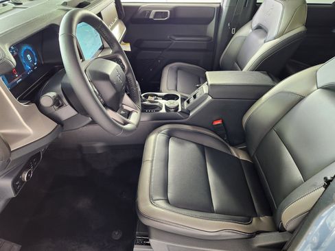 New 2025 Ford Bronco Outer Banks image 11