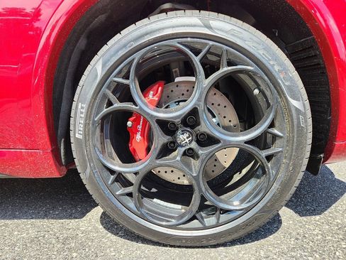 New 2024 Alfa Romeo Stelvio Quadrifoglio image 7