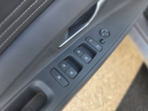 Certified 2025 Hyundai Elantra Sport image 18