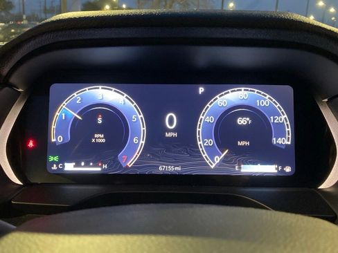 Used 2023 Jeep Grand Cherokee L Laredo image 16