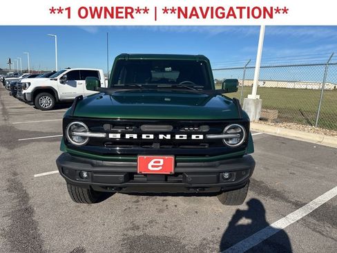 Used 2024 Ford Bronco Outer Banks image 2