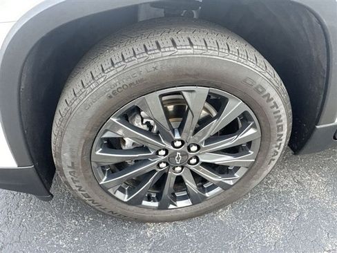 Certified 2023 Chevrolet Traverse RS w/ LPO, Floor Liner Package FWD image 32