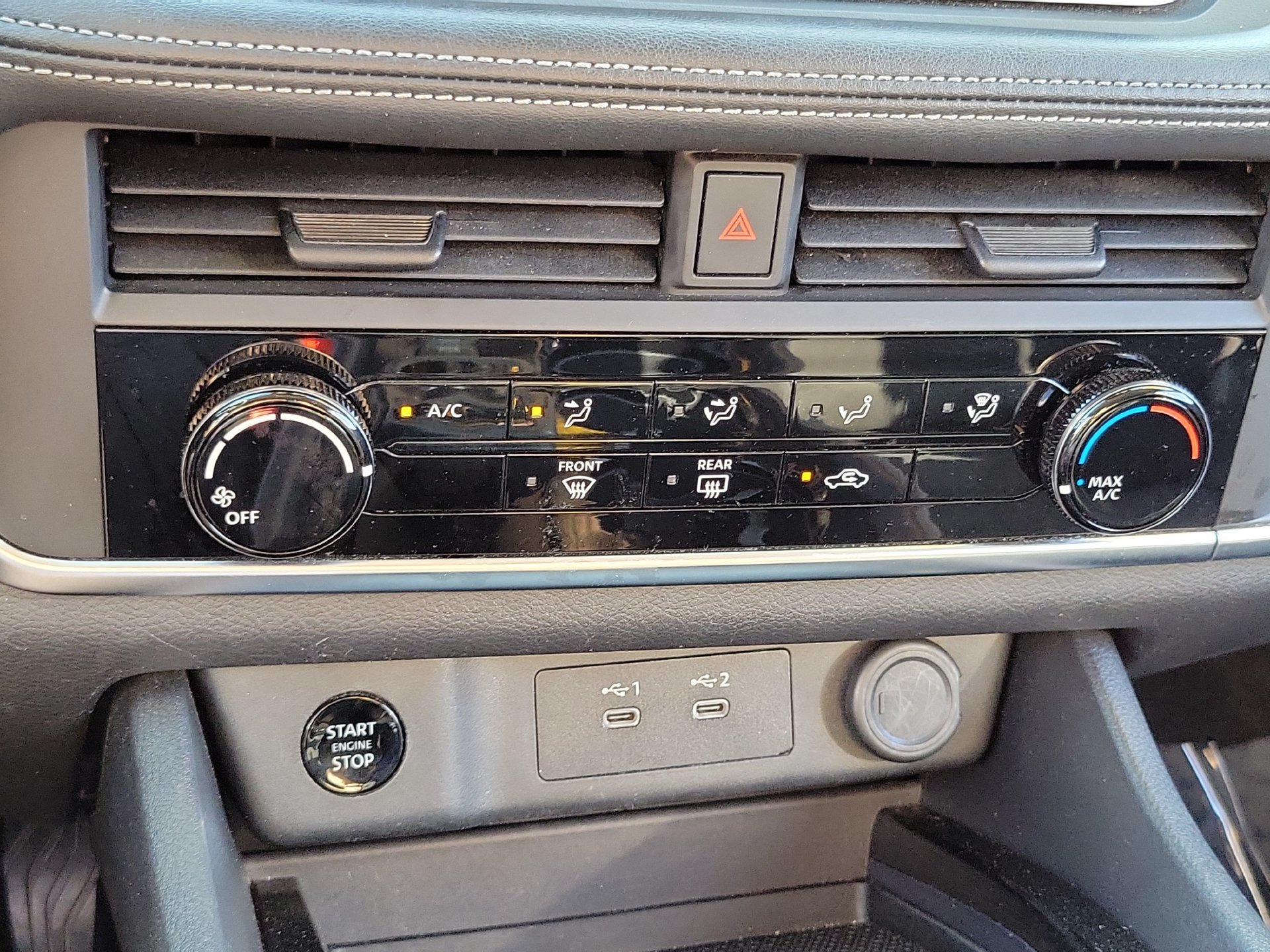 Used 2024 Nissan Rogue S FWD image 14
