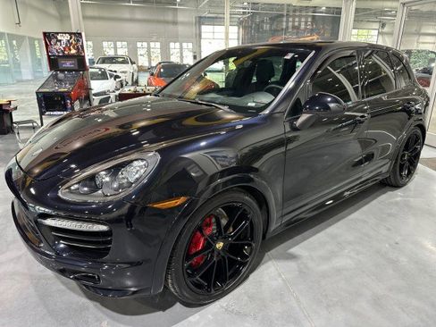 Used 2014 Porsche Cayenne GTS AWD/4WD image 67